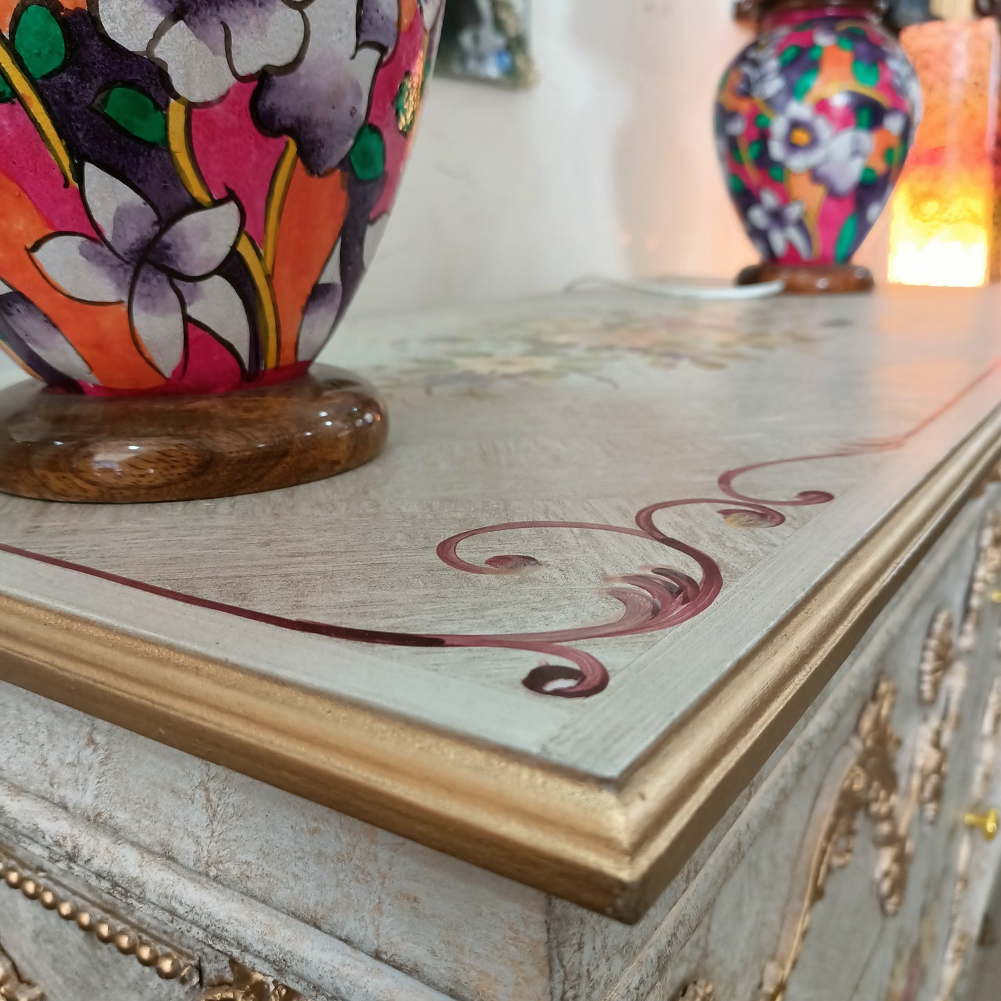 Chester Hand Painted 3 Feet White Chalk Finished