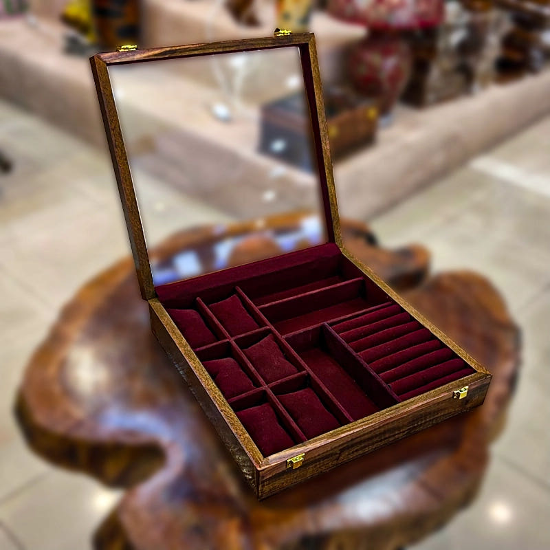 3-in-1 Organizer for Watches Glasses and Rings with Glass Top, compartment detail