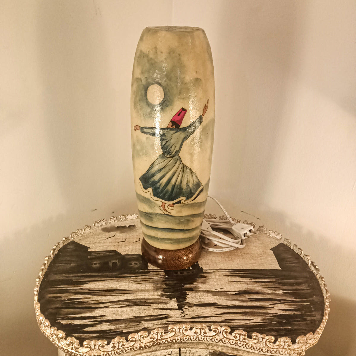 Darwaish Light Bottle Shape Table Lamp, Camel Skin, detail shot