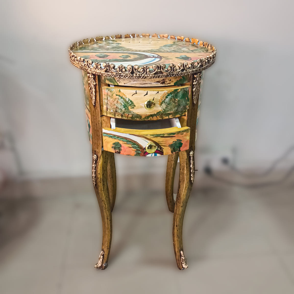 Martin Accent Table, hand-painted, detail view
