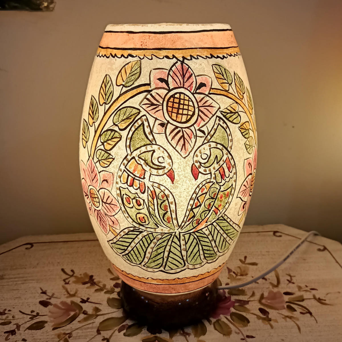 Floral Art with Parrots Camel Skin Table Lamp, detail shot 1