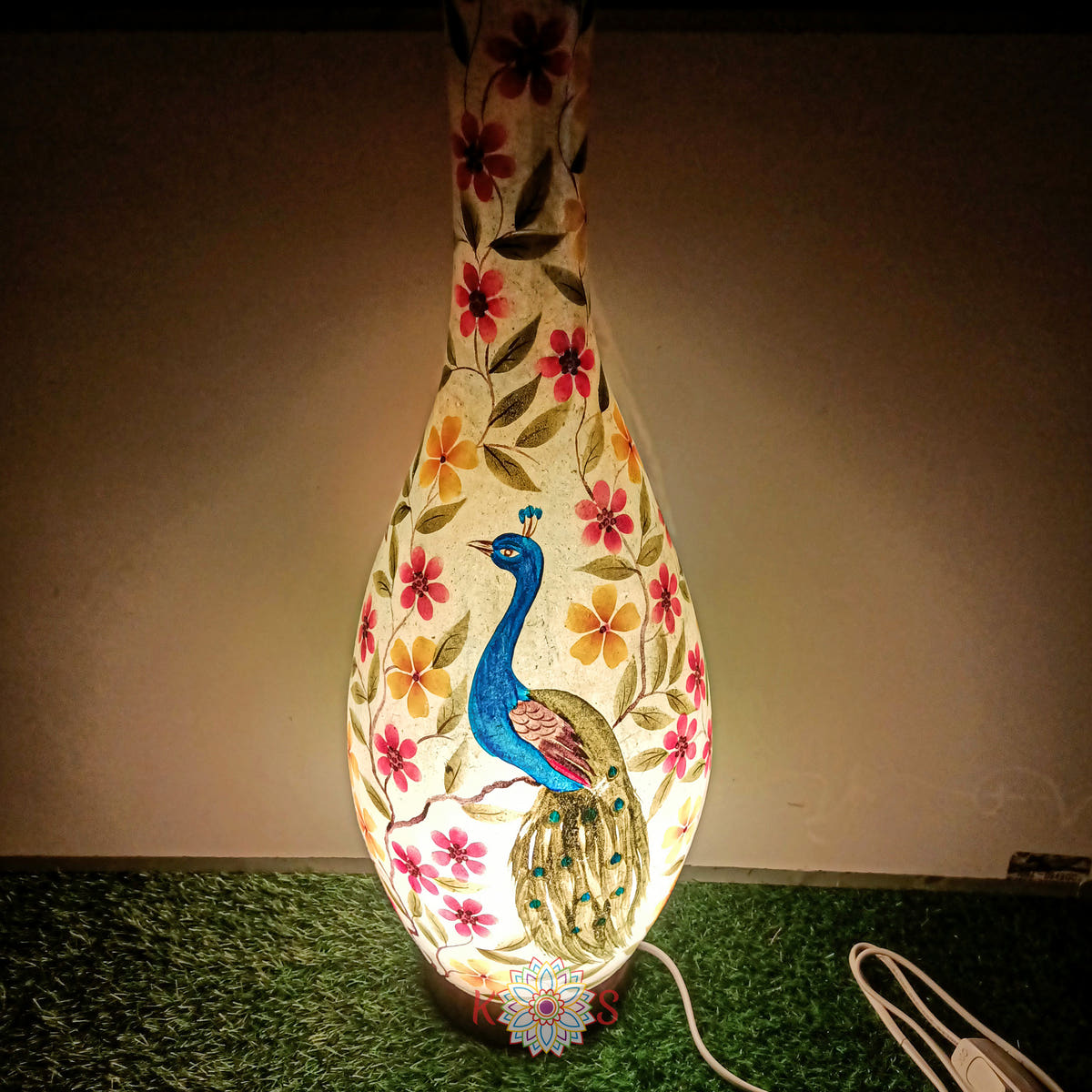 Peacock Painting Surahi Table Lamp, Camel Skin, detail shot
