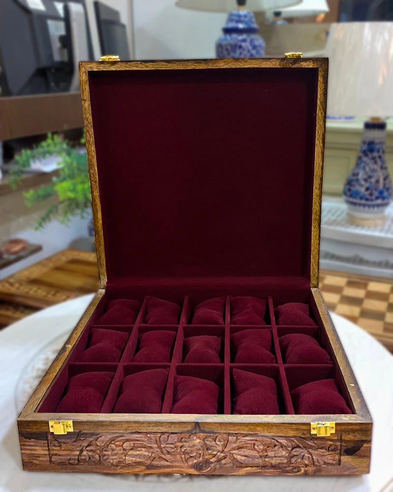 Watch Box for 15 Watches with Solid Wood Top, detail shot