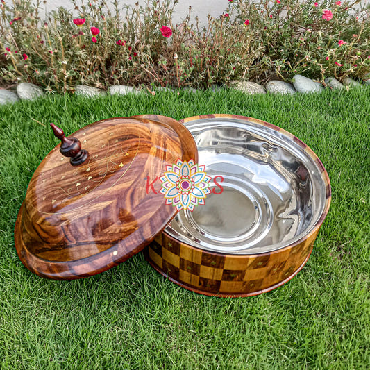 Check Design Hotpot with Steel Bowl and Brass Work, front view