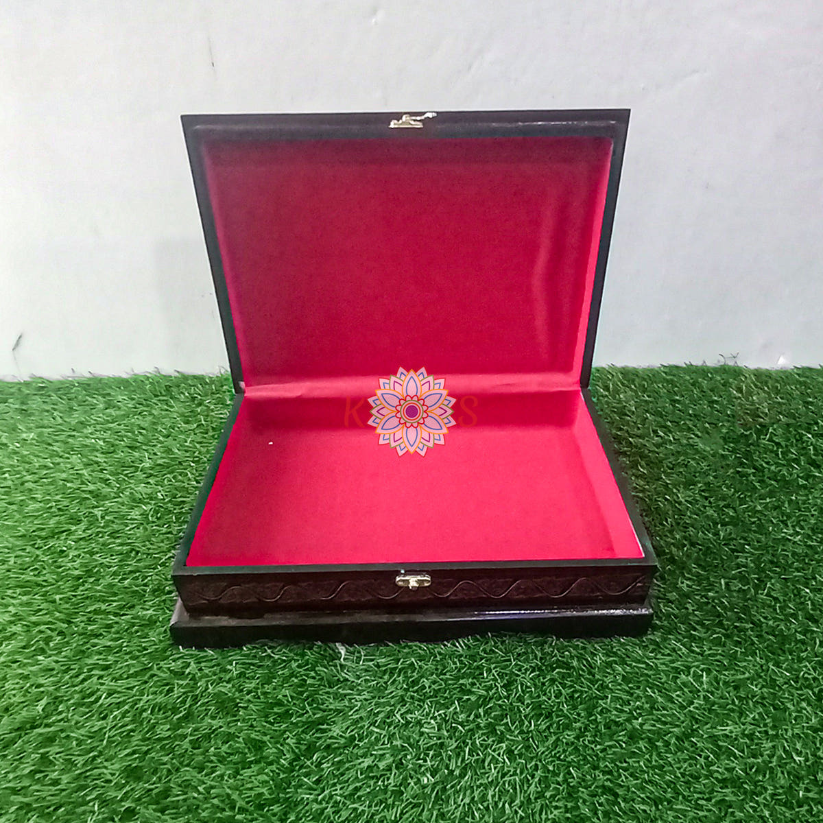 Quran Box with 99 Names of Allah, Black and Red, open view