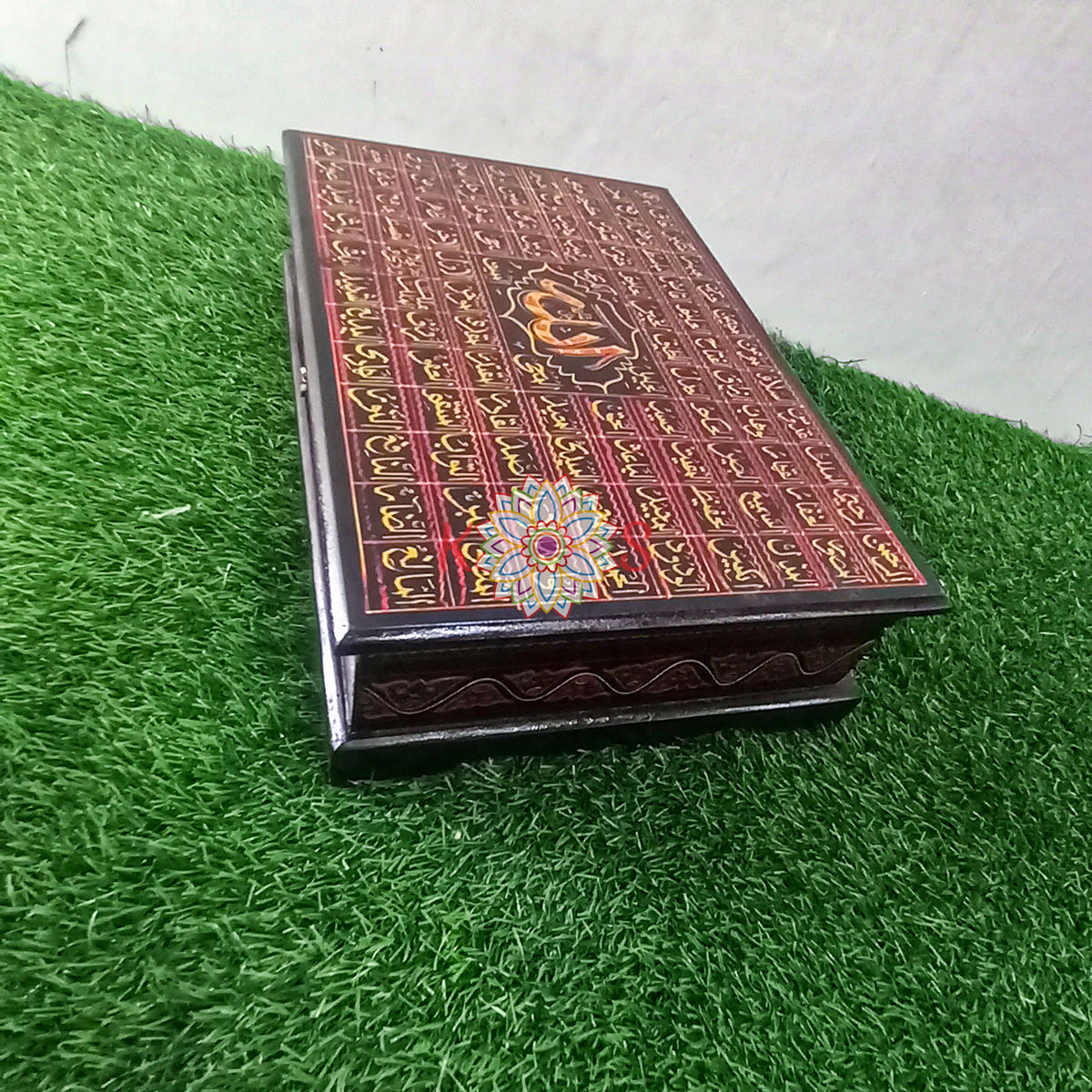 Quran Box with 99 Names of Allah, Black and Red, detail shot