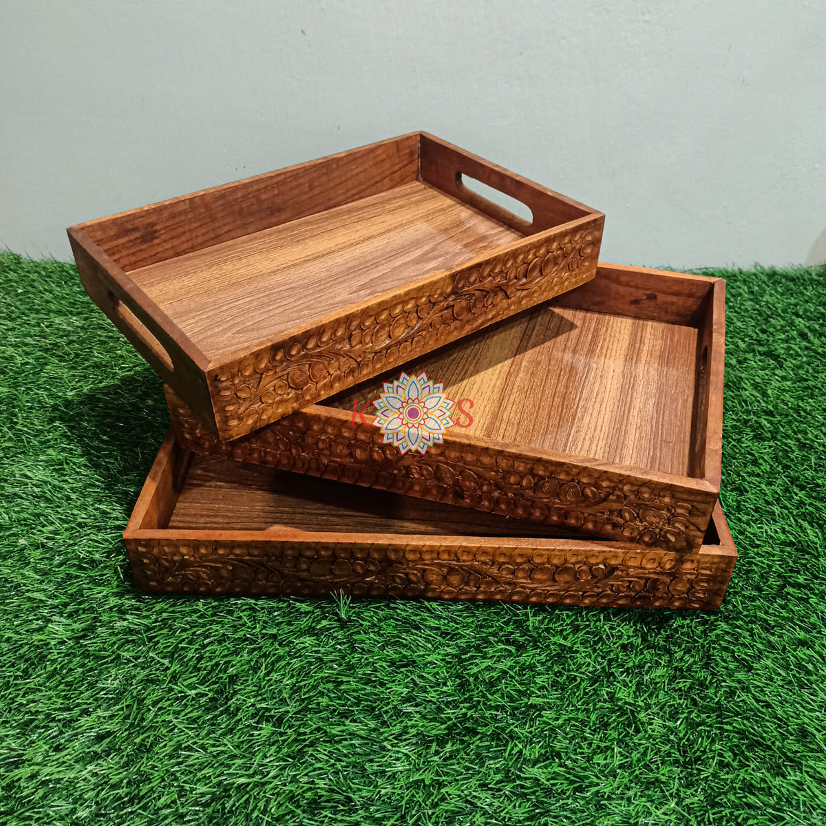 Serving Tray Set of 3, Sheesham Wood with Carving Work, detail shot